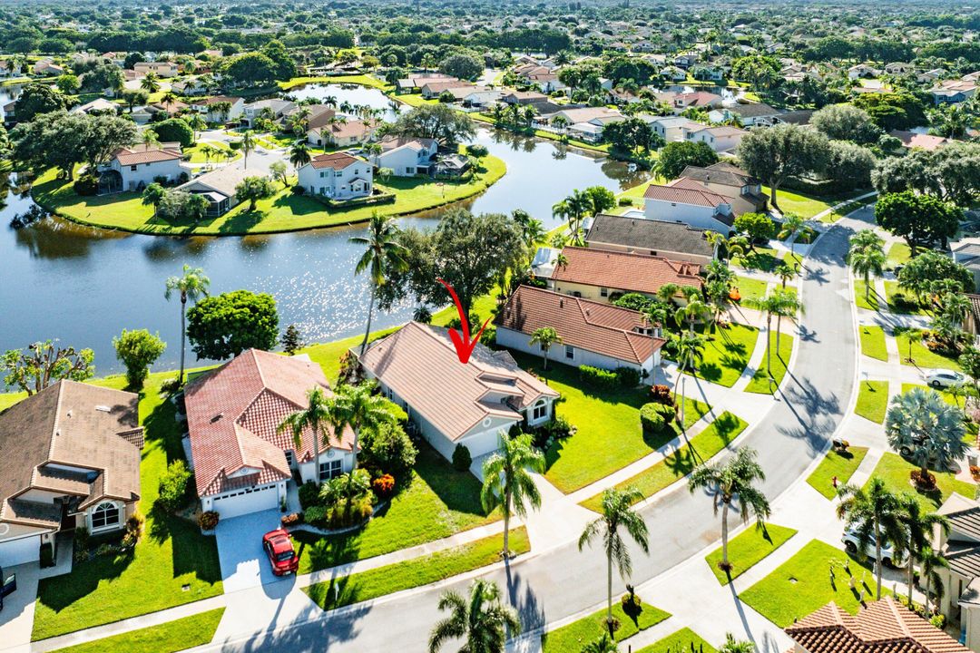 合同活跃: $569,000 (3 贝兹, 2 浴室, 1674 平方英尺)