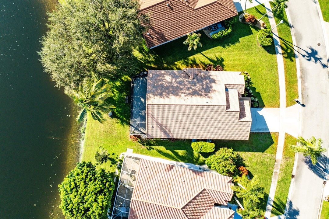 合同活跃: $569,000 (3 贝兹, 2 浴室, 1674 平方英尺)