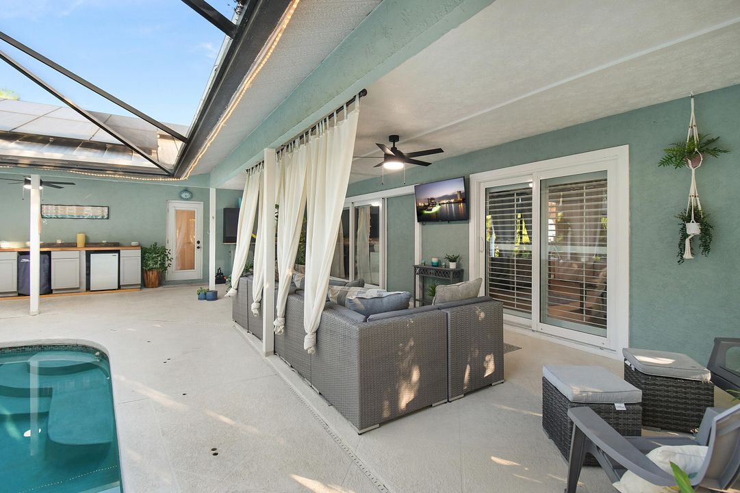 Active With Contract: $549,900 (3 beds, 2 baths, 1947 Square Feet)