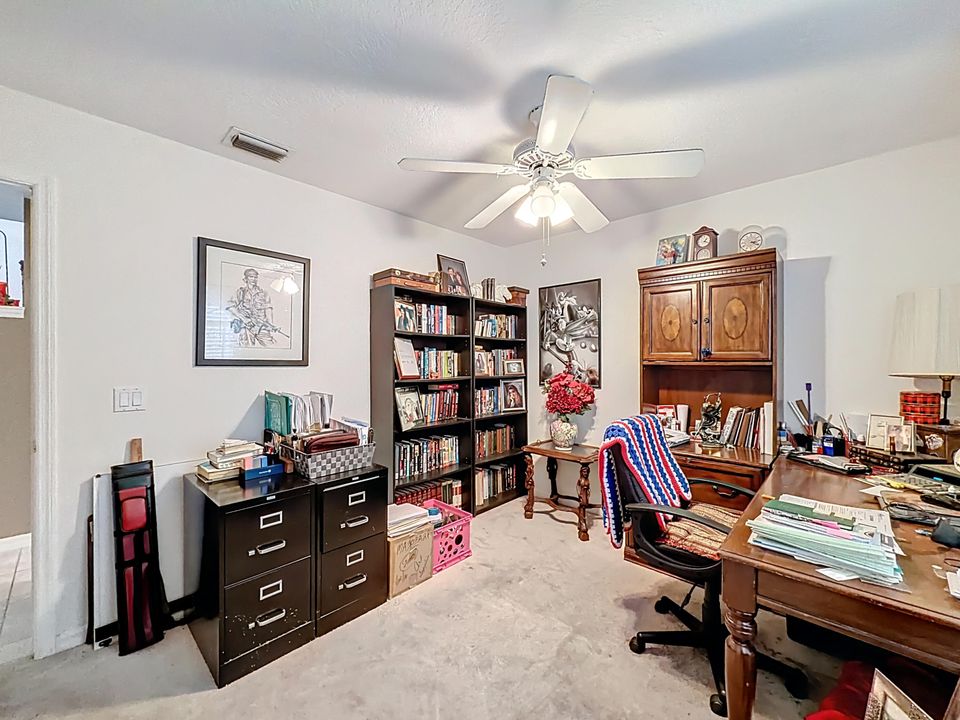 Под контрактом: $399,000 (3 спален, 2 ванн, 1436 Квадратных фут)