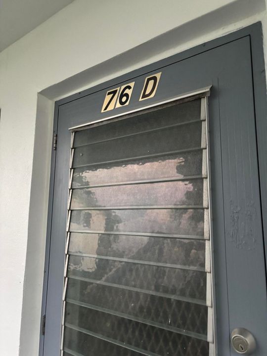 For Sale: $93,000 (1 beds, 1 baths, 570 Square Feet)