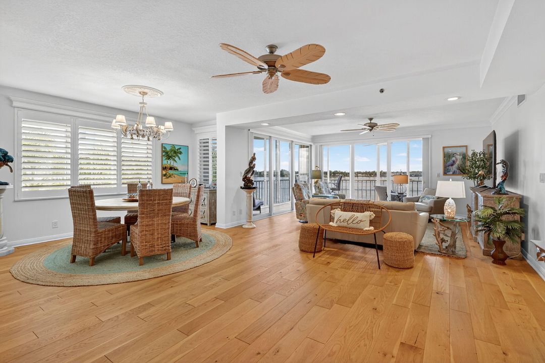 待售: $1,075,000 (3 贝兹, 2 浴室, 2165 平方英尺)