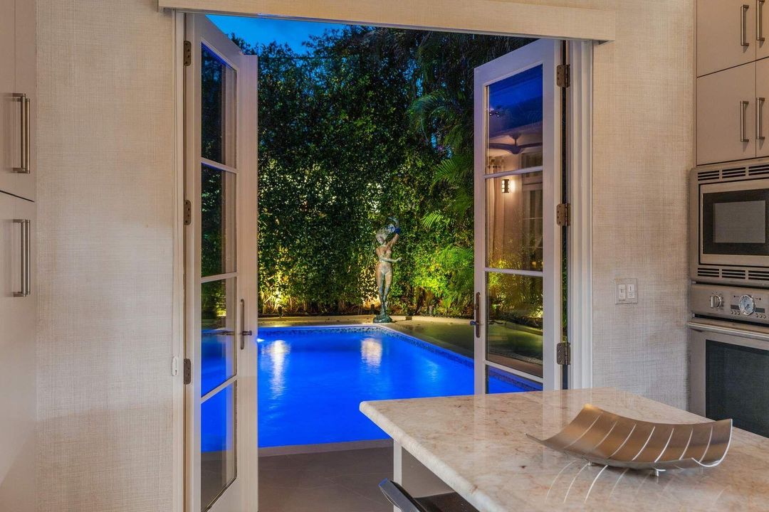 待售: $9,495,000 (4 贝兹, 3 浴室, 3490 平方英尺)