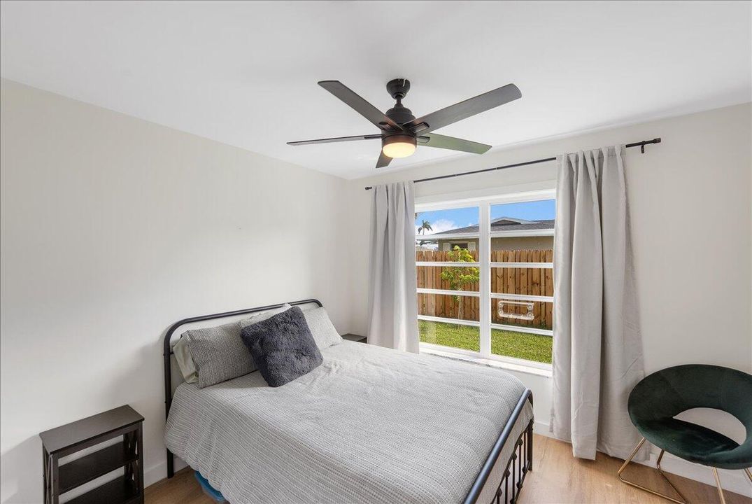 合同活跃: $435,000 (3 贝兹, 2 浴室, 1540 平方英尺)