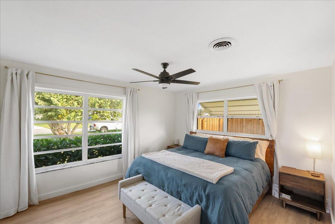 合同活跃: $435,000 (3 贝兹, 2 浴室, 1540 平方英尺)