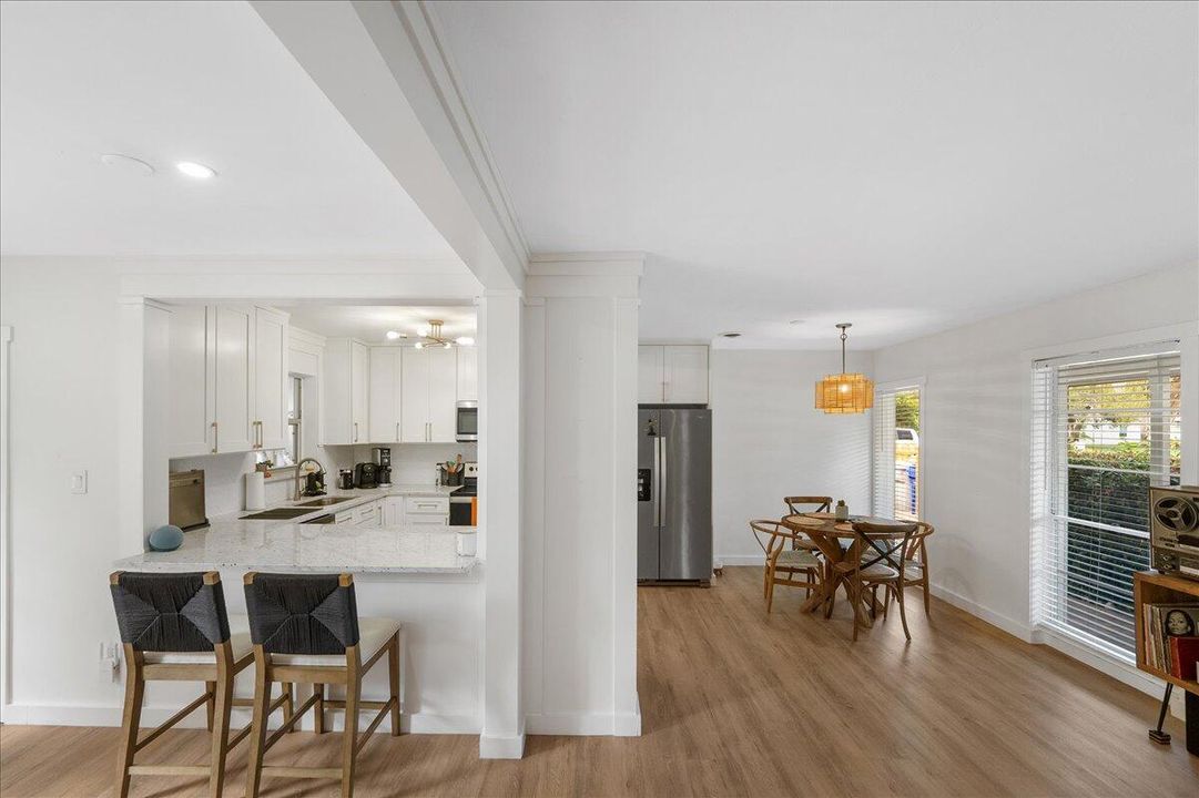 合同活跃: $435,000 (3 贝兹, 2 浴室, 1540 平方英尺)