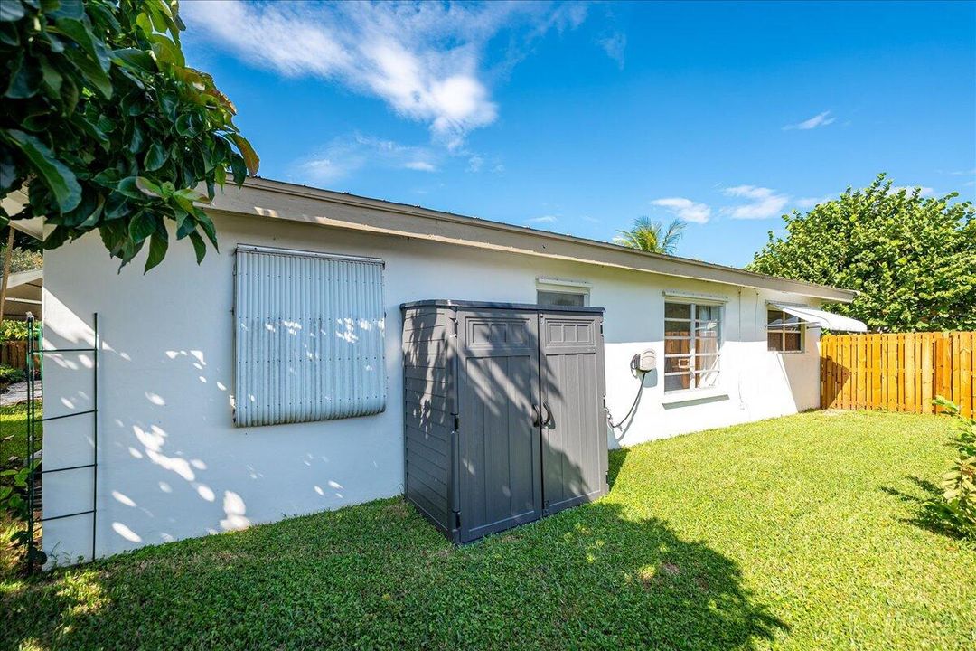 合同活跃: $435,000 (3 贝兹, 2 浴室, 1540 平方英尺)