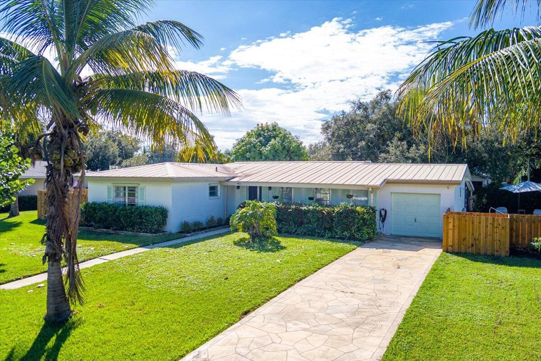 合同活跃: $435,000 (3 贝兹, 2 浴室, 1540 平方英尺)