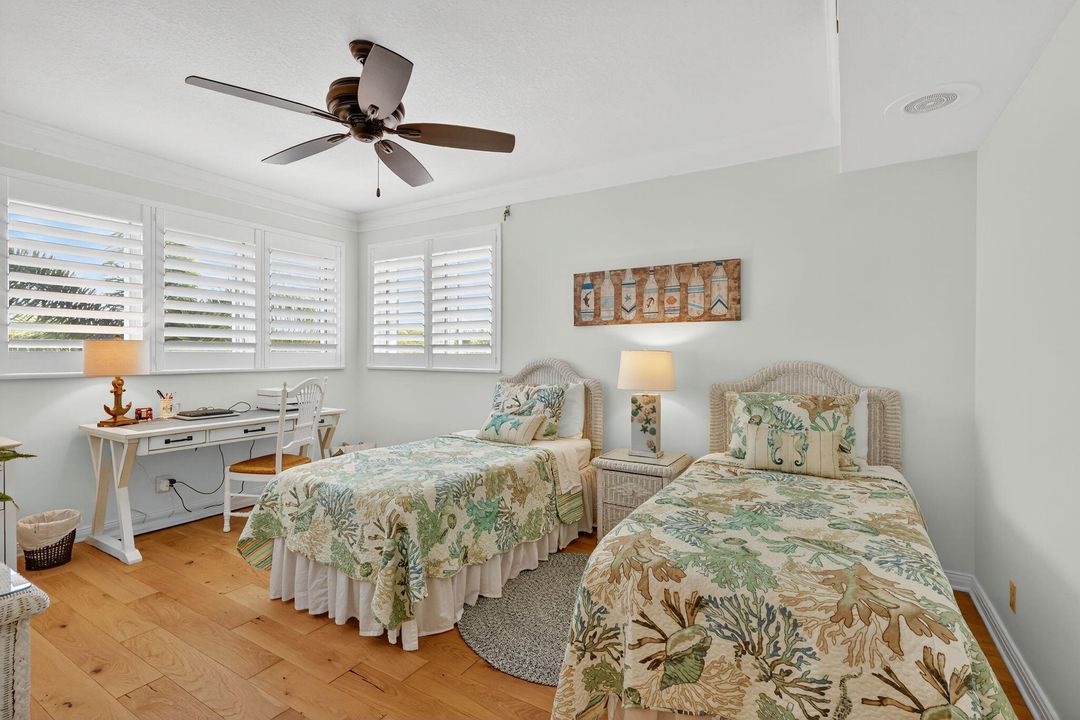 待售: $1,075,000 (3 贝兹, 2 浴室, 2165 平方英尺)