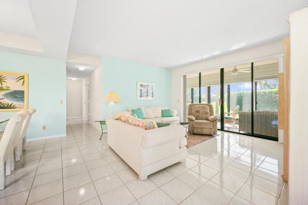 Active With Contract: $225,000 (2 beds, 2 baths, 1496 Square Feet)