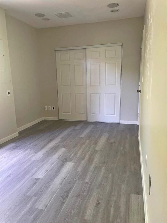 For Rent: $1,500 (1 beds, 1 baths, 252 Square Feet)