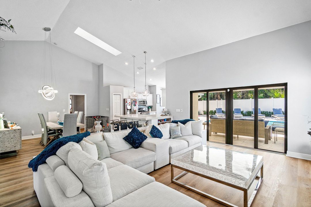 待售: $1,525,000 (4 贝兹, 2 浴室, 2257 平方英尺)