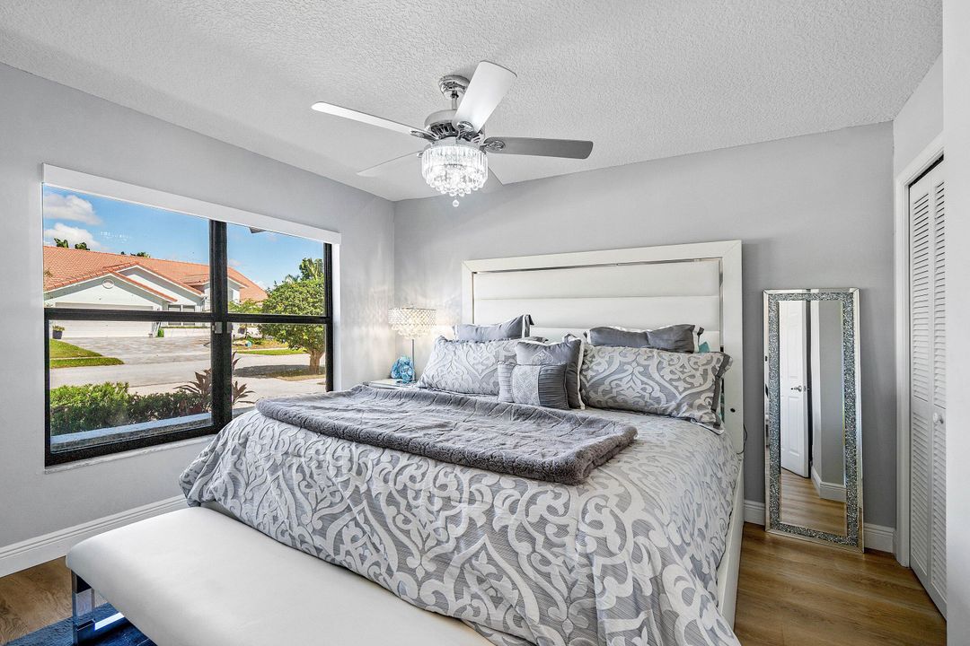 待售: $1,525,000 (4 贝兹, 2 浴室, 2257 平方英尺)