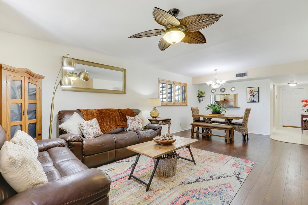 For Sale: $220,000 (2 beds, 2 baths, 1080 Square Feet)