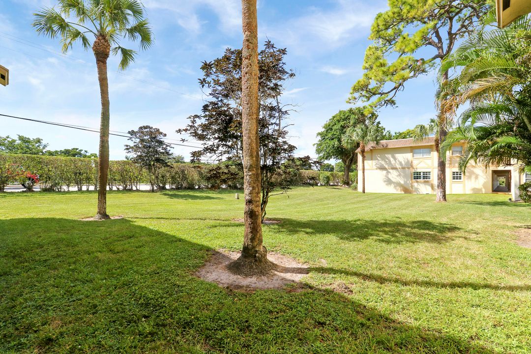 For Sale: $220,000 (2 beds, 2 baths, 1080 Square Feet)