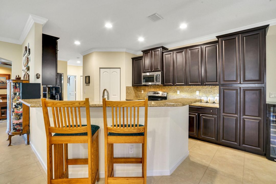 For Sale: $705,000 (4 beds, 3 baths, 2417 Square Feet)