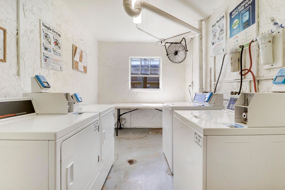 For Sale: $220,000 (2 beds, 2 baths, 1080 Square Feet)