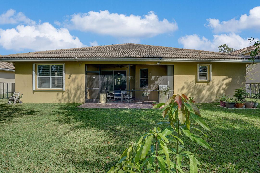 For Sale: $705,000 (4 beds, 3 baths, 2417 Square Feet)