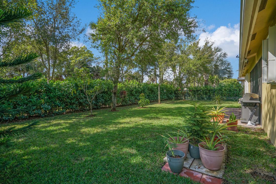 For Sale: $705,000 (4 beds, 3 baths, 2417 Square Feet)