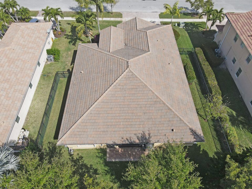 For Sale: $705,000 (4 beds, 3 baths, 2417 Square Feet)