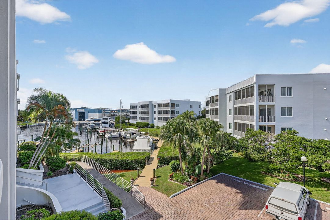 待售: $1,075,000 (3 贝兹, 2 浴室, 2165 平方英尺)