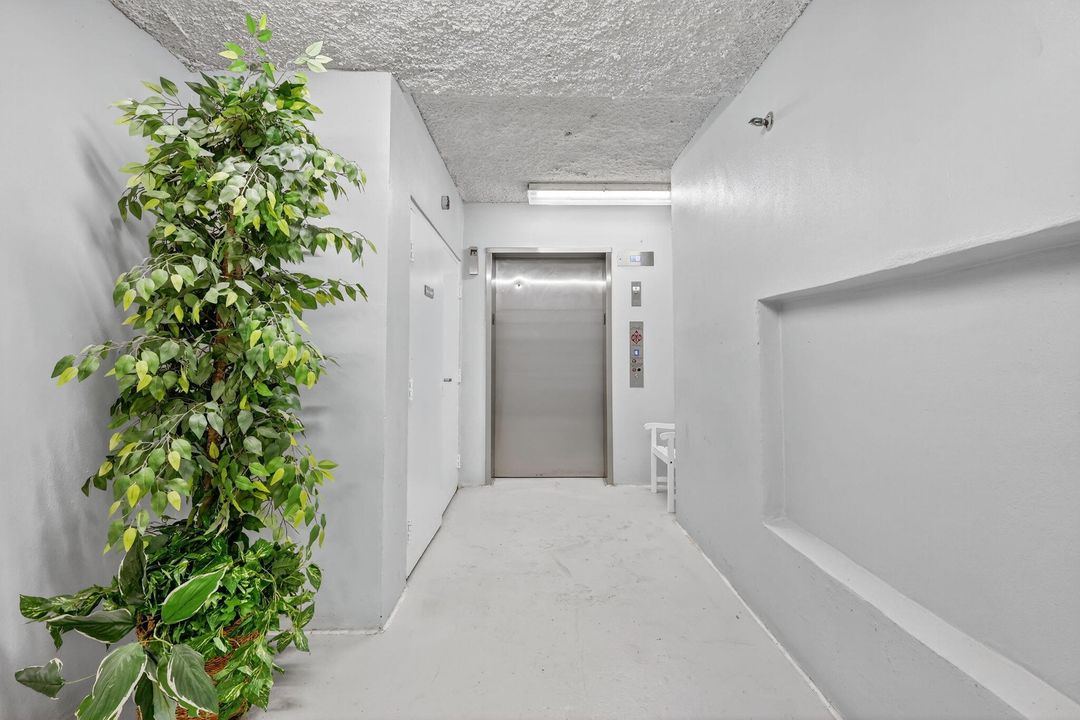 待售: $1,075,000 (3 贝兹, 2 浴室, 2165 平方英尺)