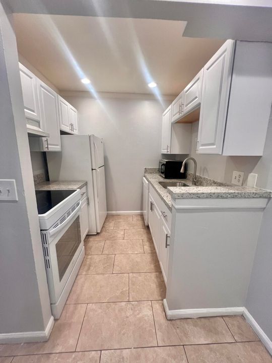 出租: $1,650 (1 贝兹, 1 浴室, 625 平方英尺)