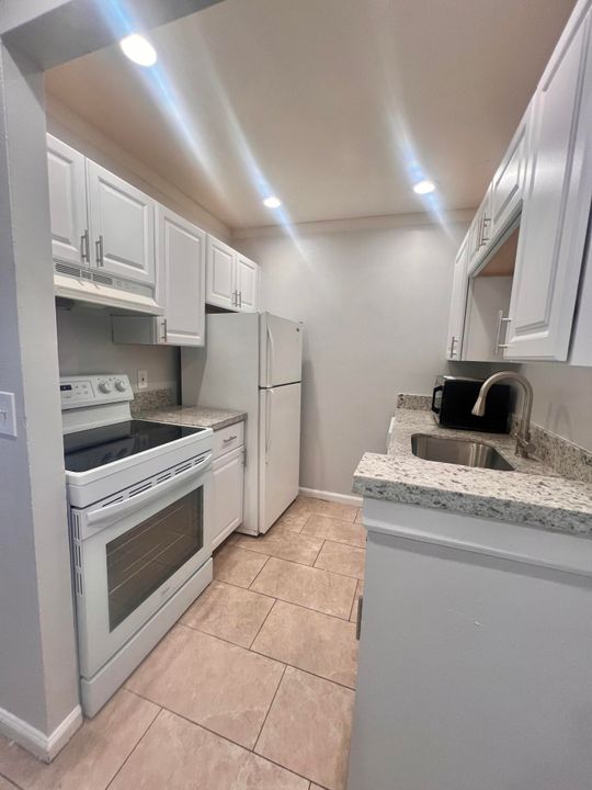 出租: $1,650 (1 贝兹, 1 浴室, 625 平方英尺)