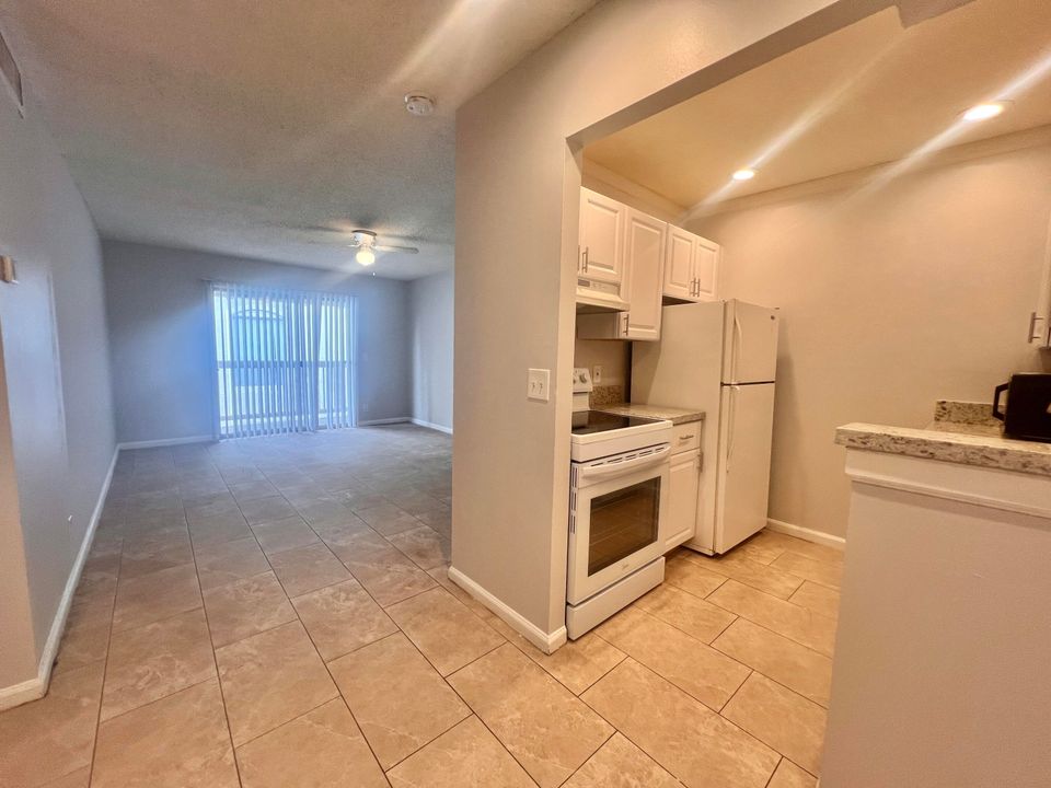 出租: $1,650 (1 贝兹, 1 浴室, 625 平方英尺)