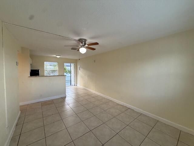 For Rent: $1,650 (2 beds, 1 baths, 3504 Square Feet)