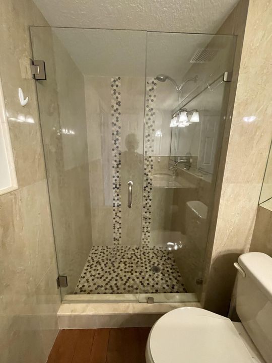 Active With Contract: $2,150 (2 beds, 2 baths, 1062 Square Feet)