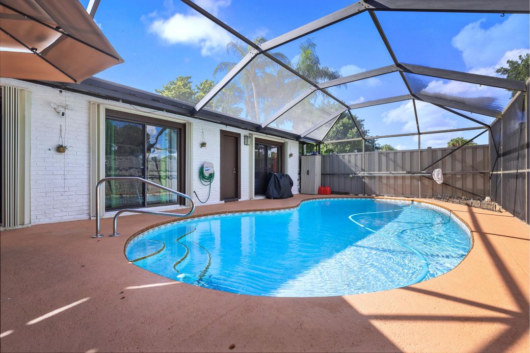 For Sale: $485,000 (3 beds, 2 baths, 1276 Square Feet)