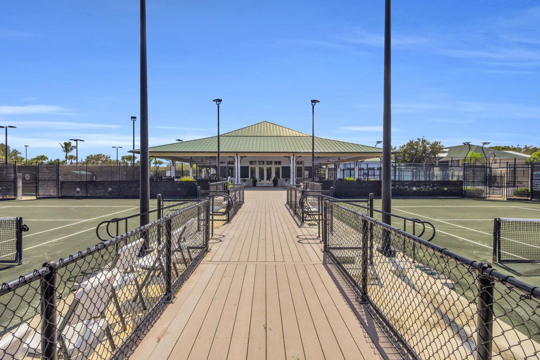 Activo con contrato: $484,000 (3 camas, 2 baños, 1959 Pies cuadrados)