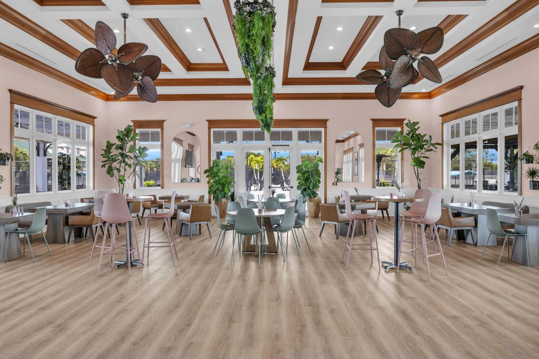 Activo con contrato: $484,000 (3 camas, 2 baños, 1959 Pies cuadrados)