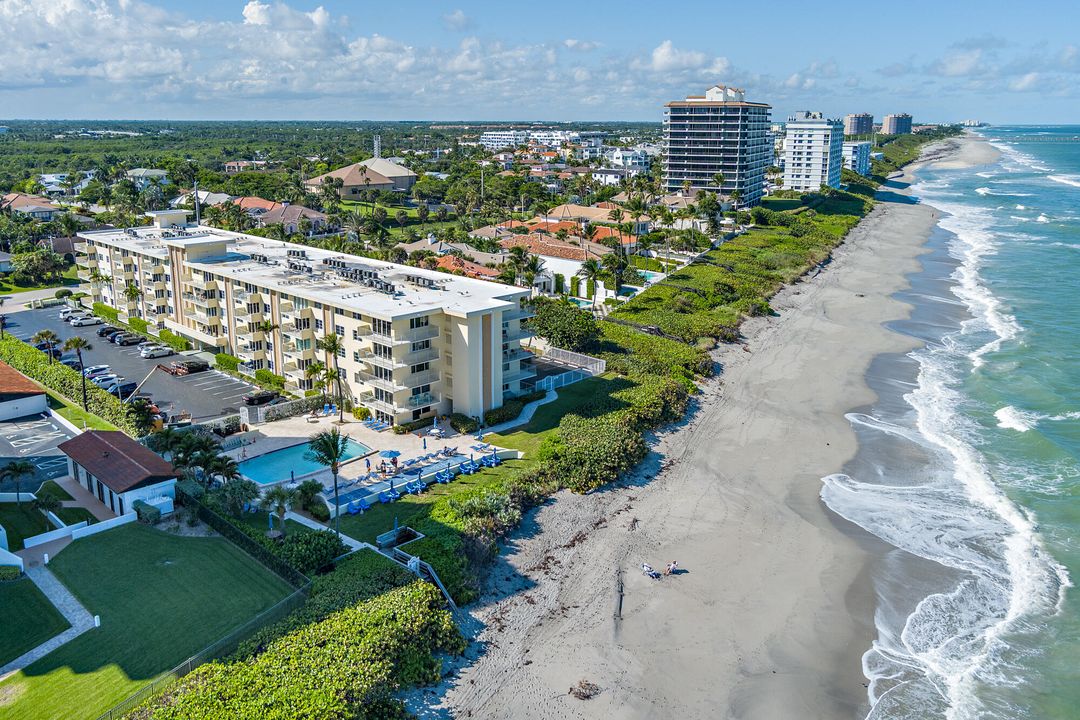 Active With Contract: $2,750 (2 beds, 2 baths, 1247 Square Feet)