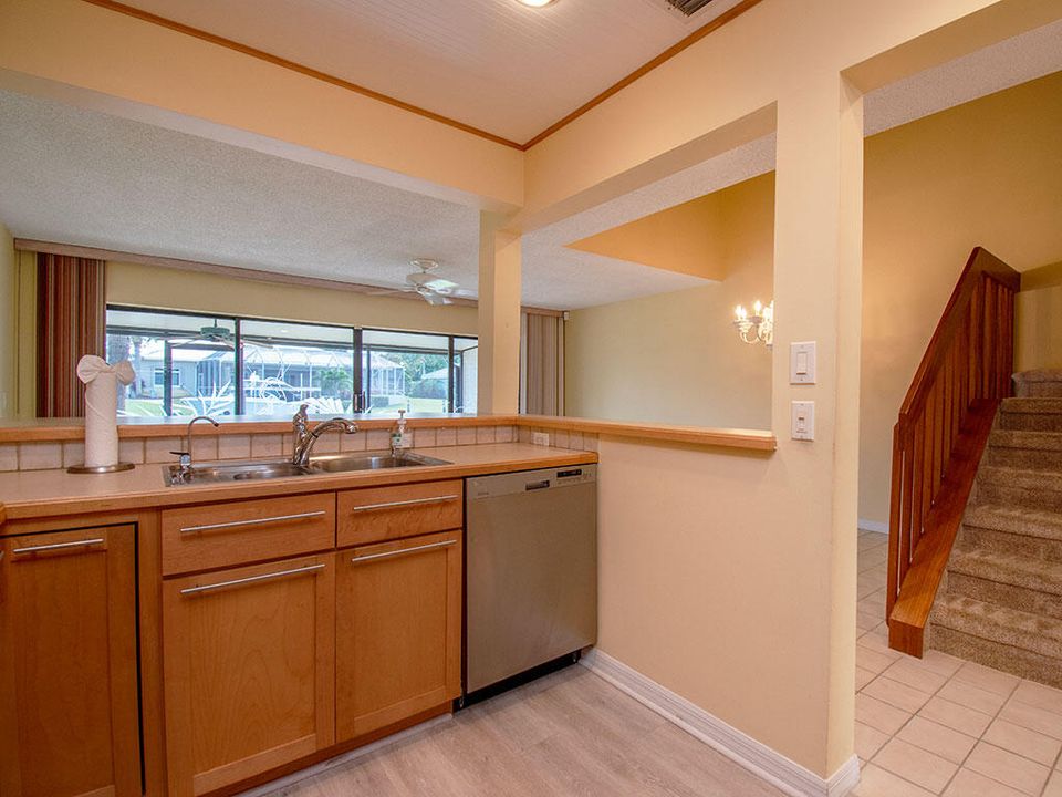 На продажу: $475,000 (3 спален, 3 ванн, 1713 Квадратных фут)