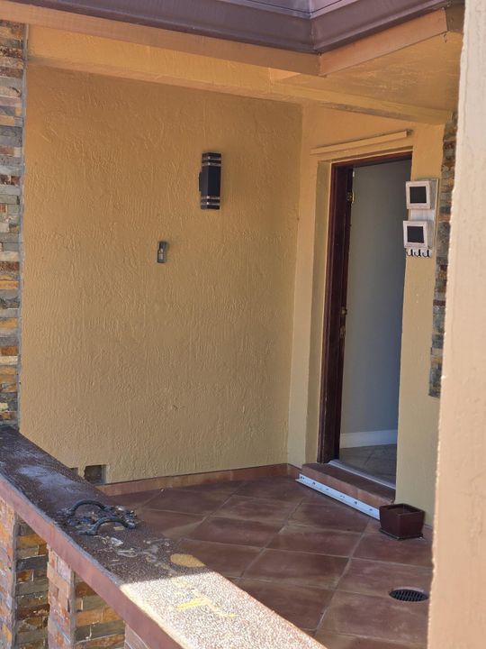 For Rent: $2,900 (3 beds, 1 baths, 1925 Square Feet)