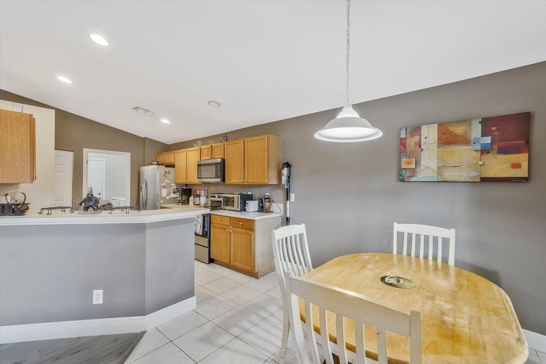 For Sale: $449,999 (3 beds, 2 baths, 1798 Square Feet)