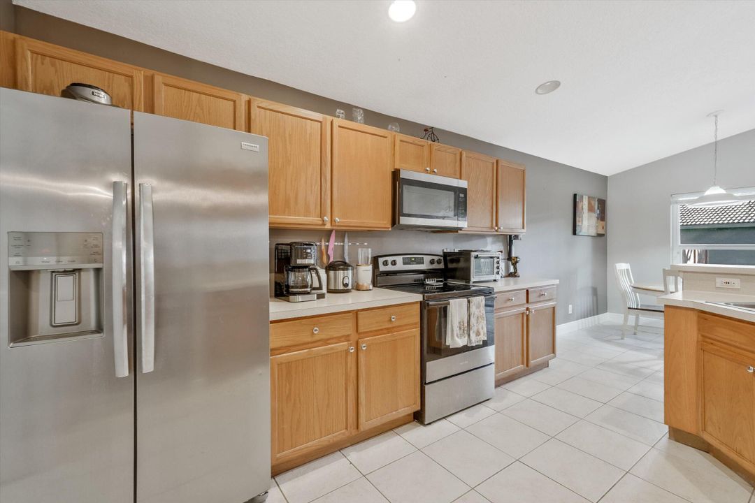 For Sale: $449,999 (3 beds, 2 baths, 1798 Square Feet)