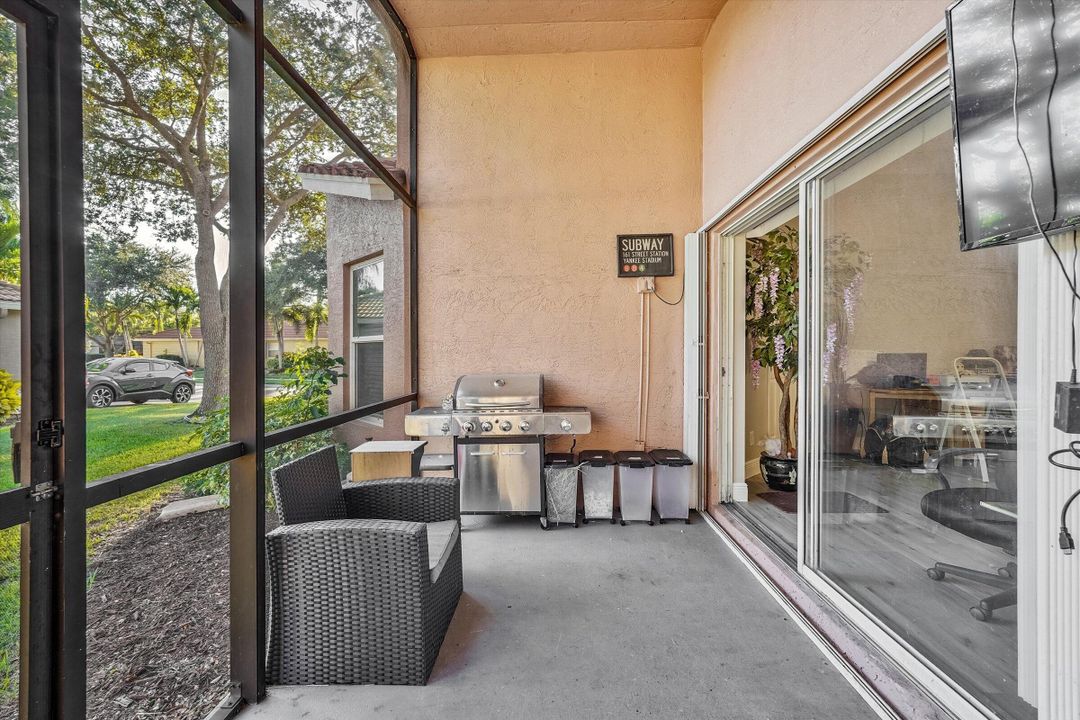 For Sale: $449,999 (3 beds, 2 baths, 1798 Square Feet)