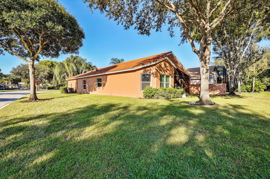 For Sale: $449,999 (3 beds, 2 baths, 1798 Square Feet)