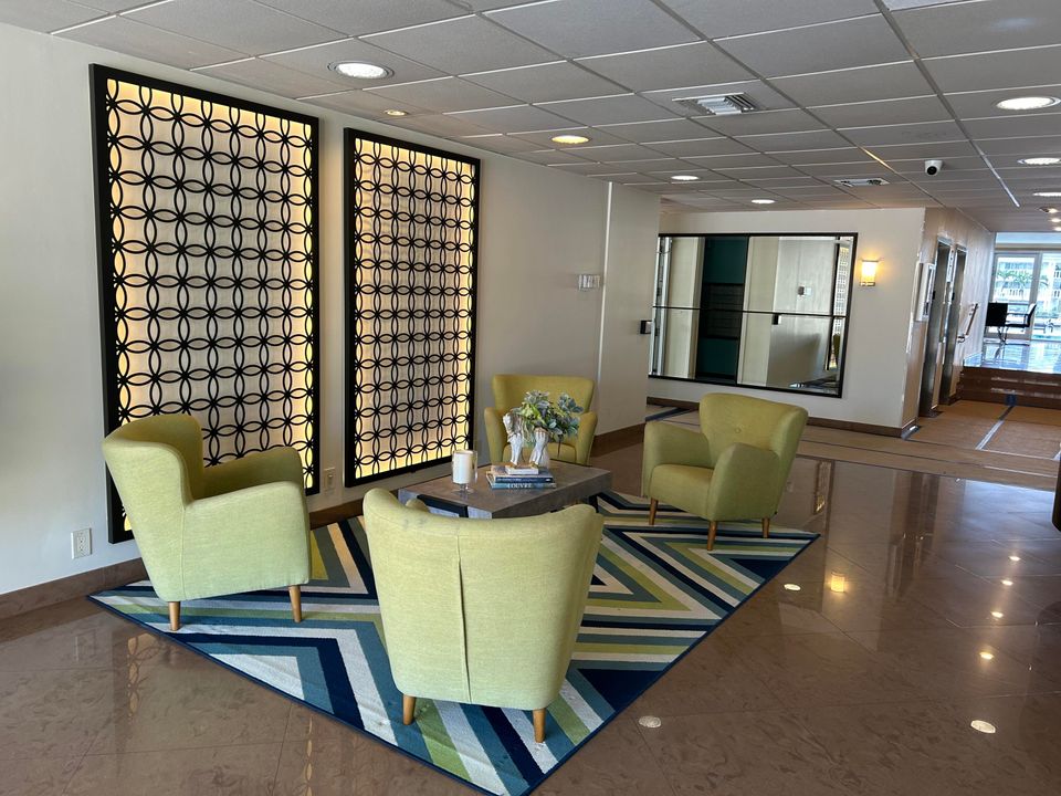 For Sale: $550,000 (2 beds, 2 baths, 1400 Square Feet)