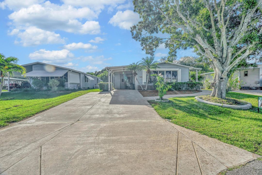 En Venta: $230,000 (2 camas, 2 baños, 1560 Pies cuadrados)