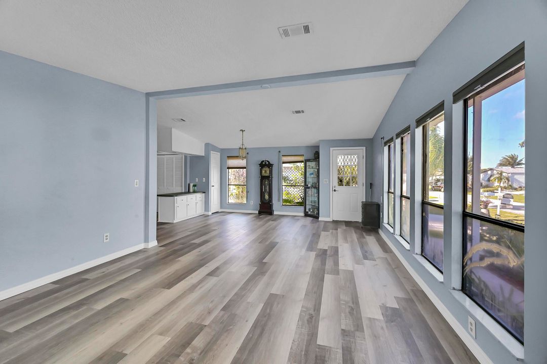 En Venta: $230,000 (2 camas, 2 baños, 1560 Pies cuadrados)