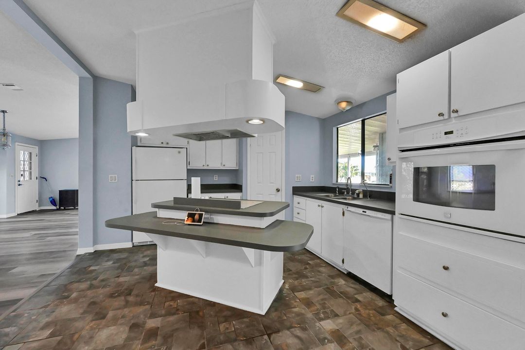 En Venta: $230,000 (2 camas, 2 baños, 1560 Pies cuadrados)