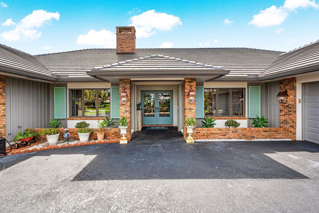 For Sale: $1,850,000 (4 beds, 3 baths, 3907 Square Feet)