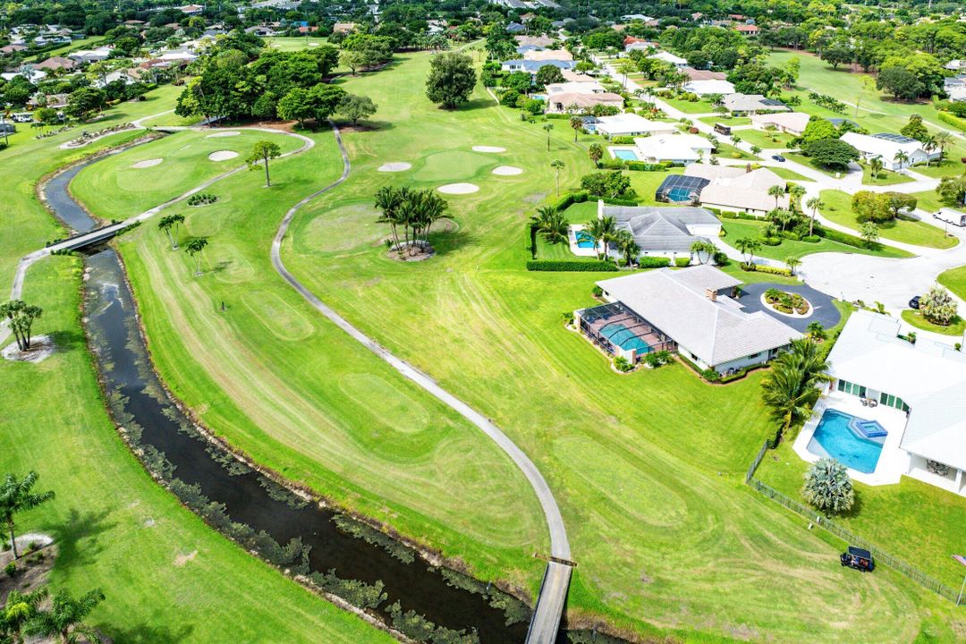 For Sale: $1,850,000 (4 beds, 3 baths, 3907 Square Feet)
