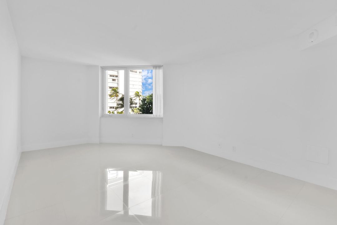 For Sale: $1,650,000 (2 beds, 2 baths, 1446 Square Feet)