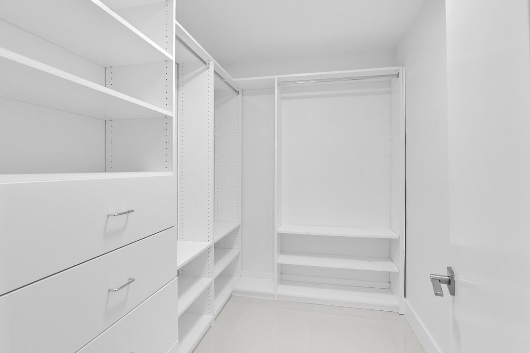 For Sale: $1,650,000 (2 beds, 2 baths, 1446 Square Feet)