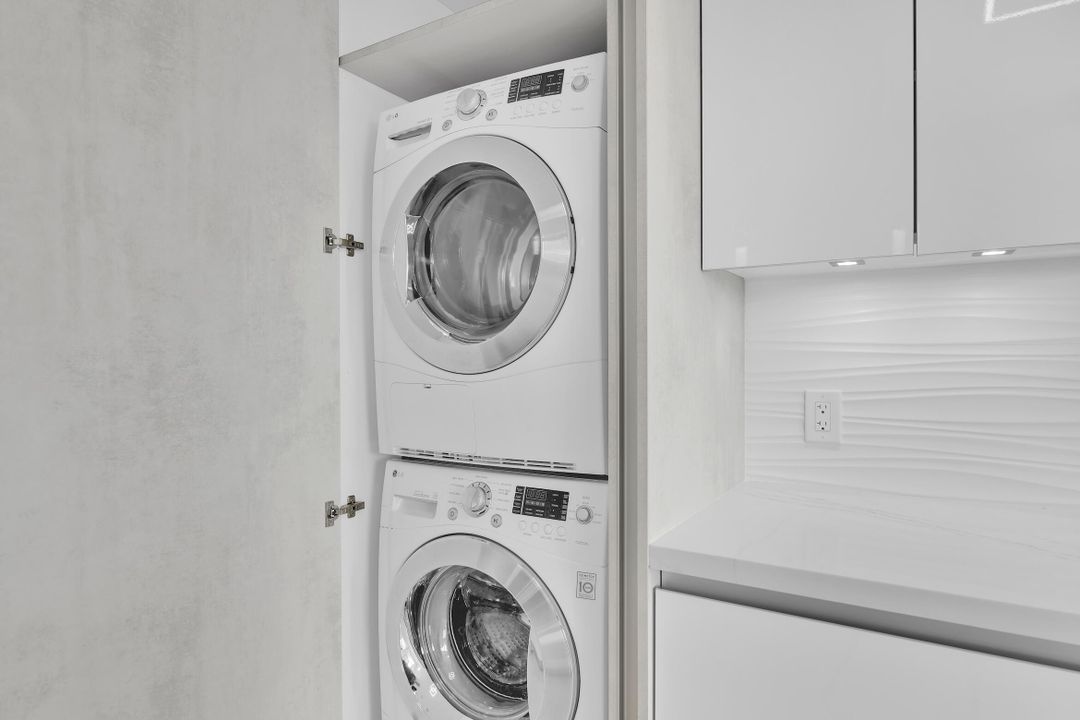 For Sale: $1,650,000 (2 beds, 2 baths, 1446 Square Feet)